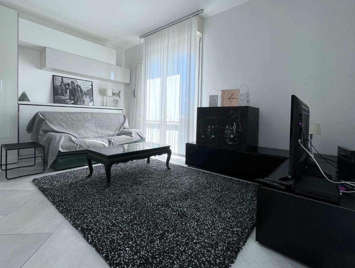 Villa Fenix Milano Екстериор снимка